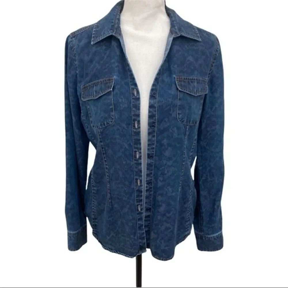 Ecru tencel soft jean looking like button down shirt with rolled up sleeves sz M